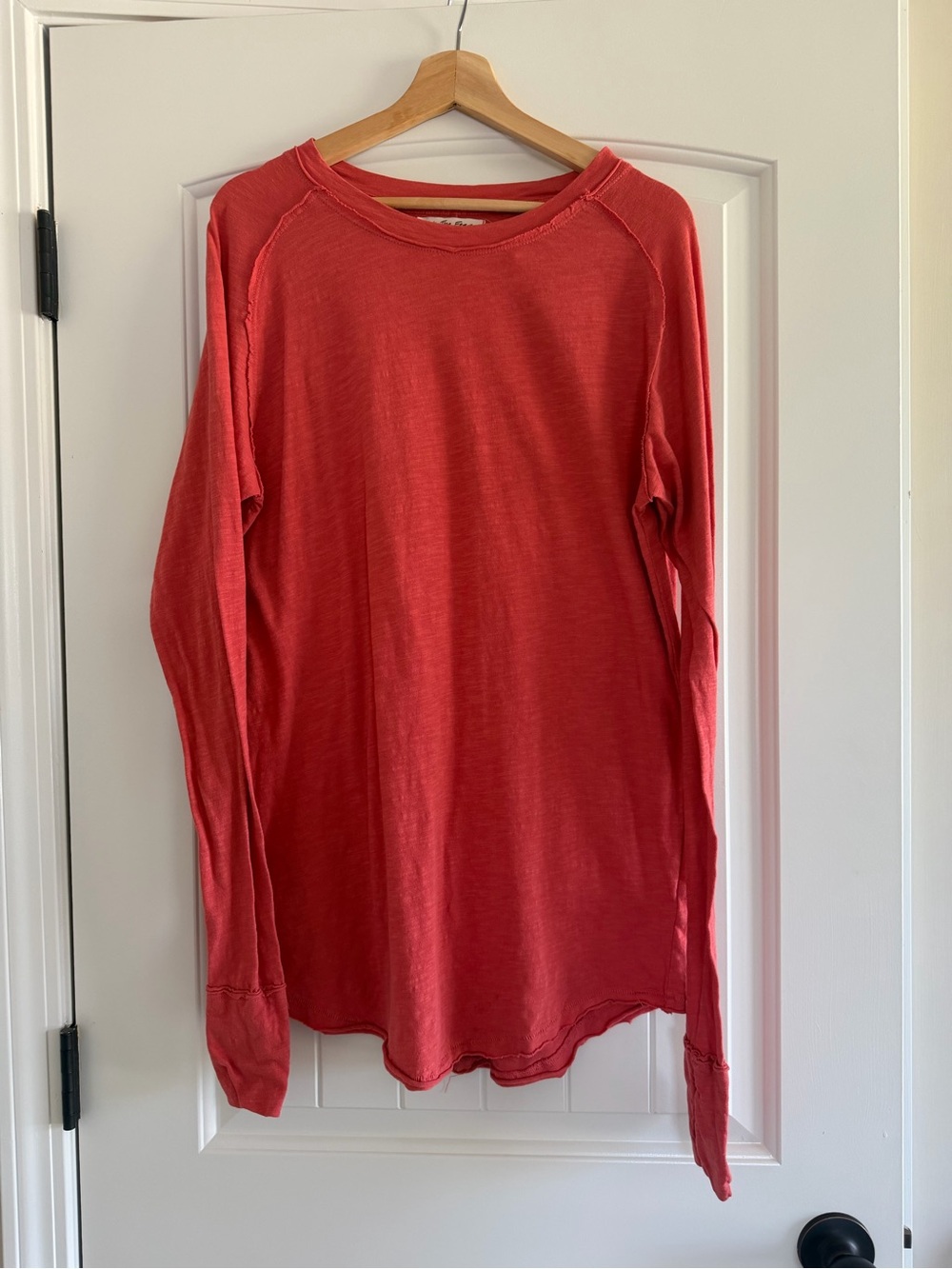 We The Free Women’s Arden Tee Bright Coral Long-Sleeve Tunic Top Size Small - Picture 3 of 9